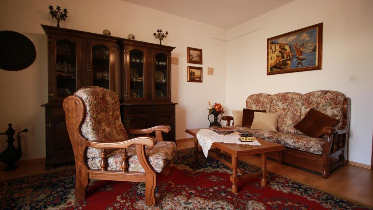 Apartment Du Malinska Eksteriør bilde