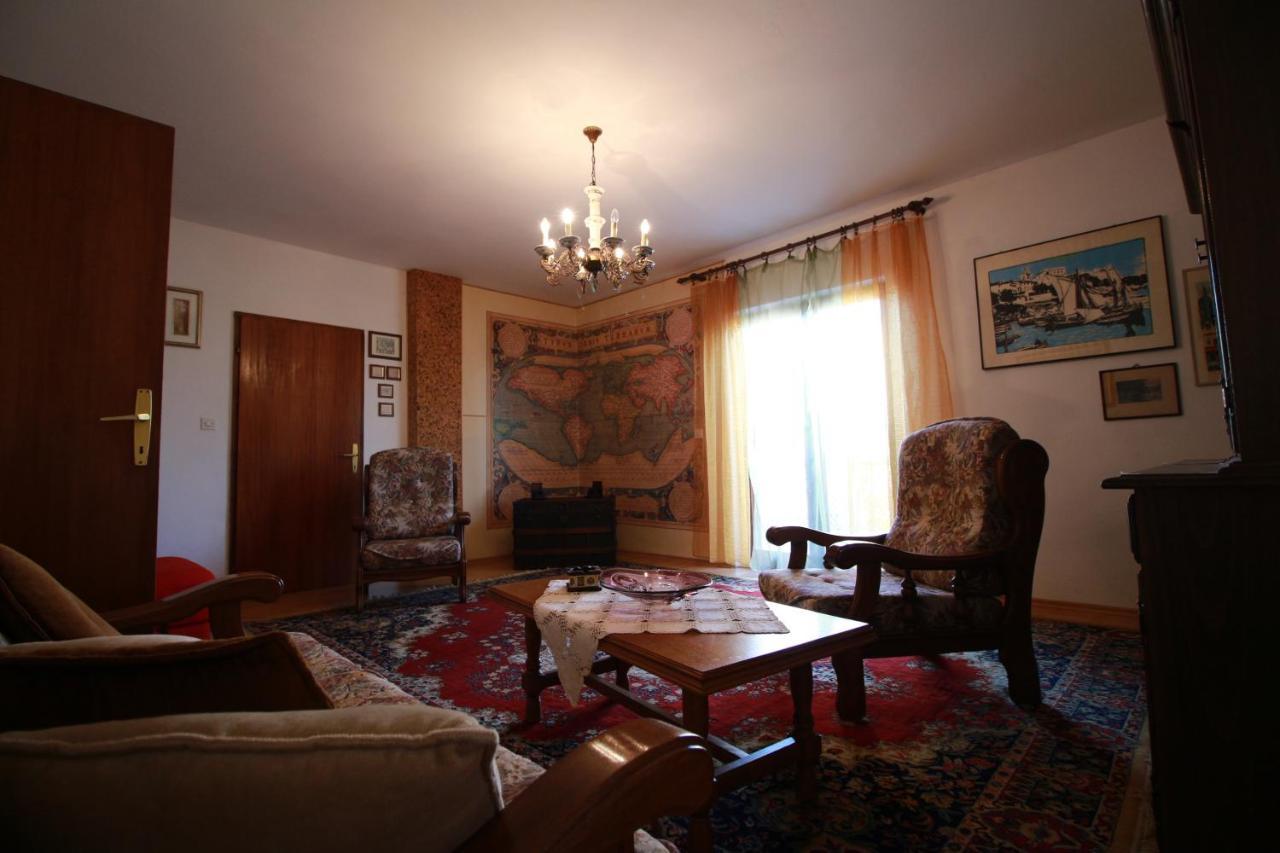 Apartment Du Malinska Eksteriør bilde